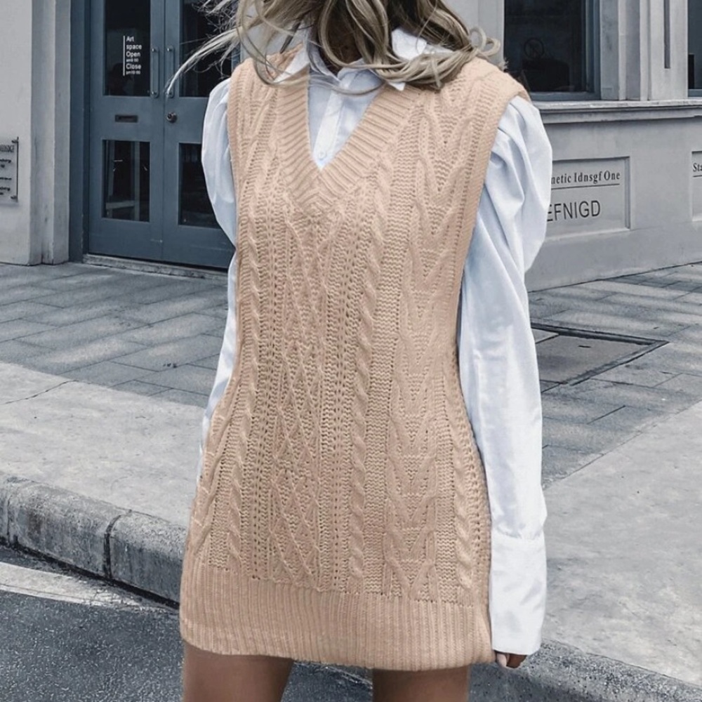 Oversized knitted sweater